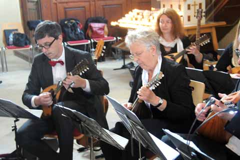 Konzert mit Mandolinenorchester und Gospelchor in der Christuskirche von Hallstatt