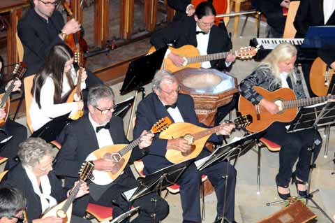 Konzert mit Mandolinenorchester und Gospelchor in der Christuskirche von Hallstatt