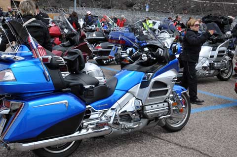 Bikertreff auf den Ätna