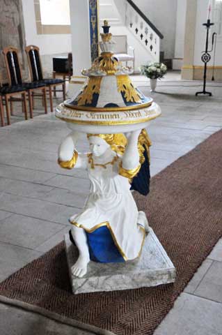 Taufstein Dreifaltigkeitskirche Gräfenhain