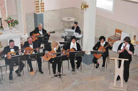 Mandolinenorchester "Euphonia" in der Stadtkirche Waltershausen Mandolinenorchester "Euphonia" in der Stadtkirche Waltershausen